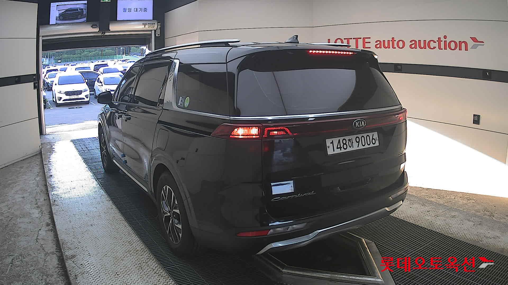 2021 - kia carnival