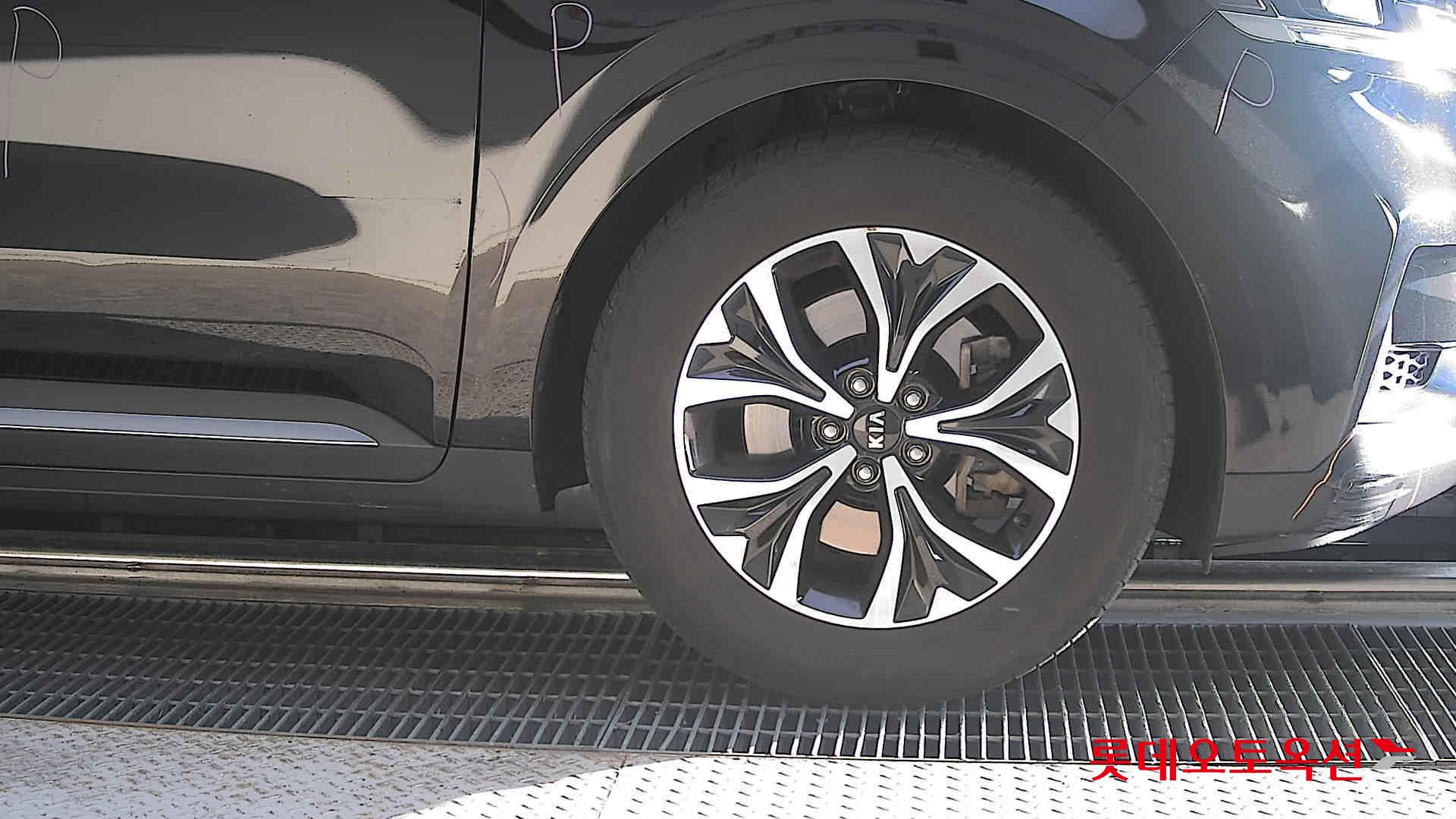 2021 - kia carnival