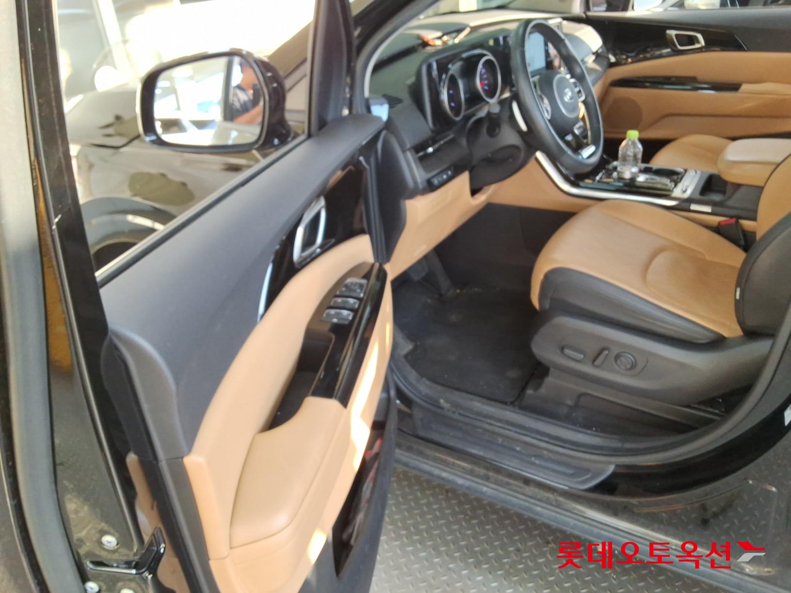 2021 - kia carnival