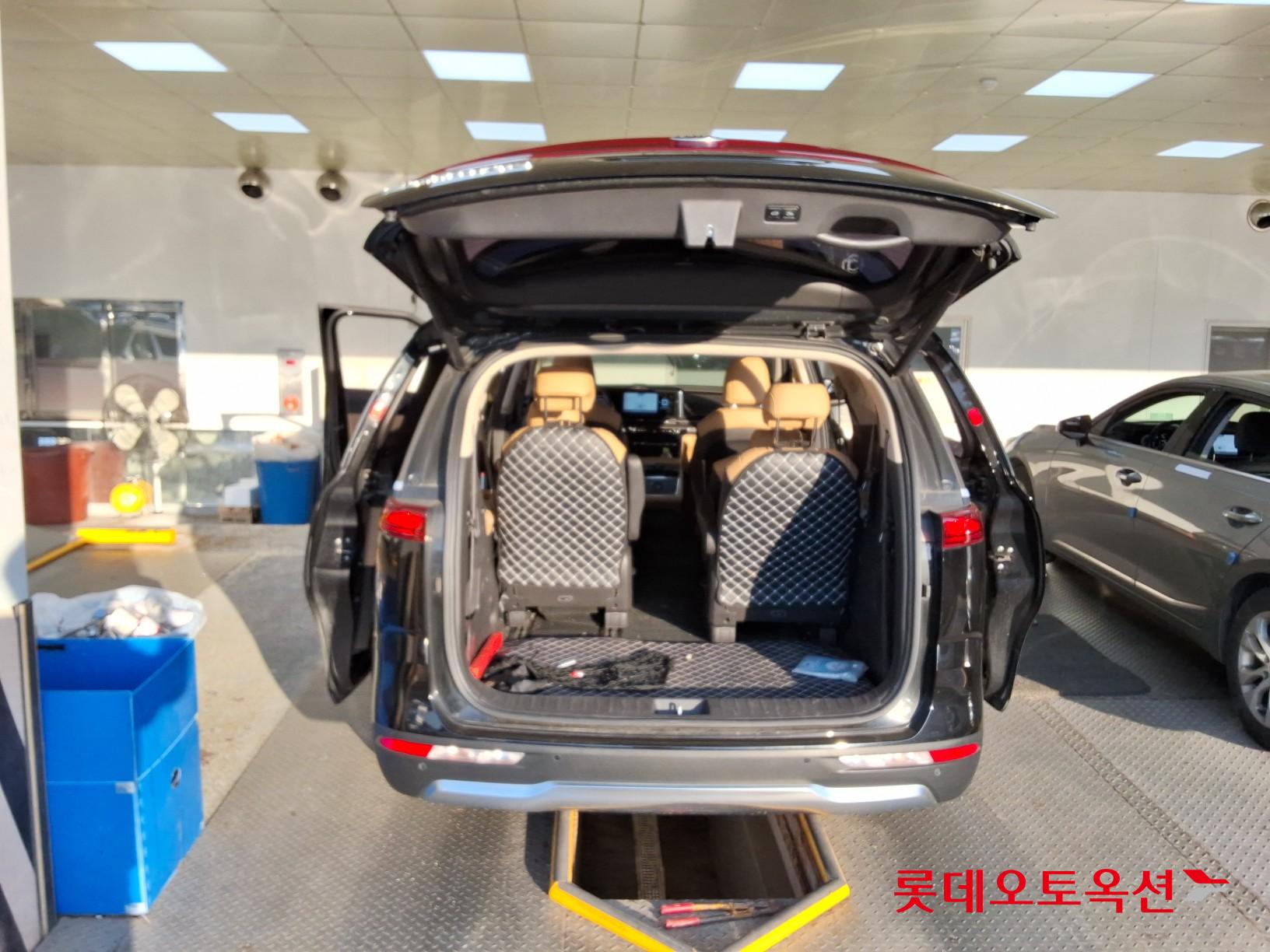 2021 - kia carnival