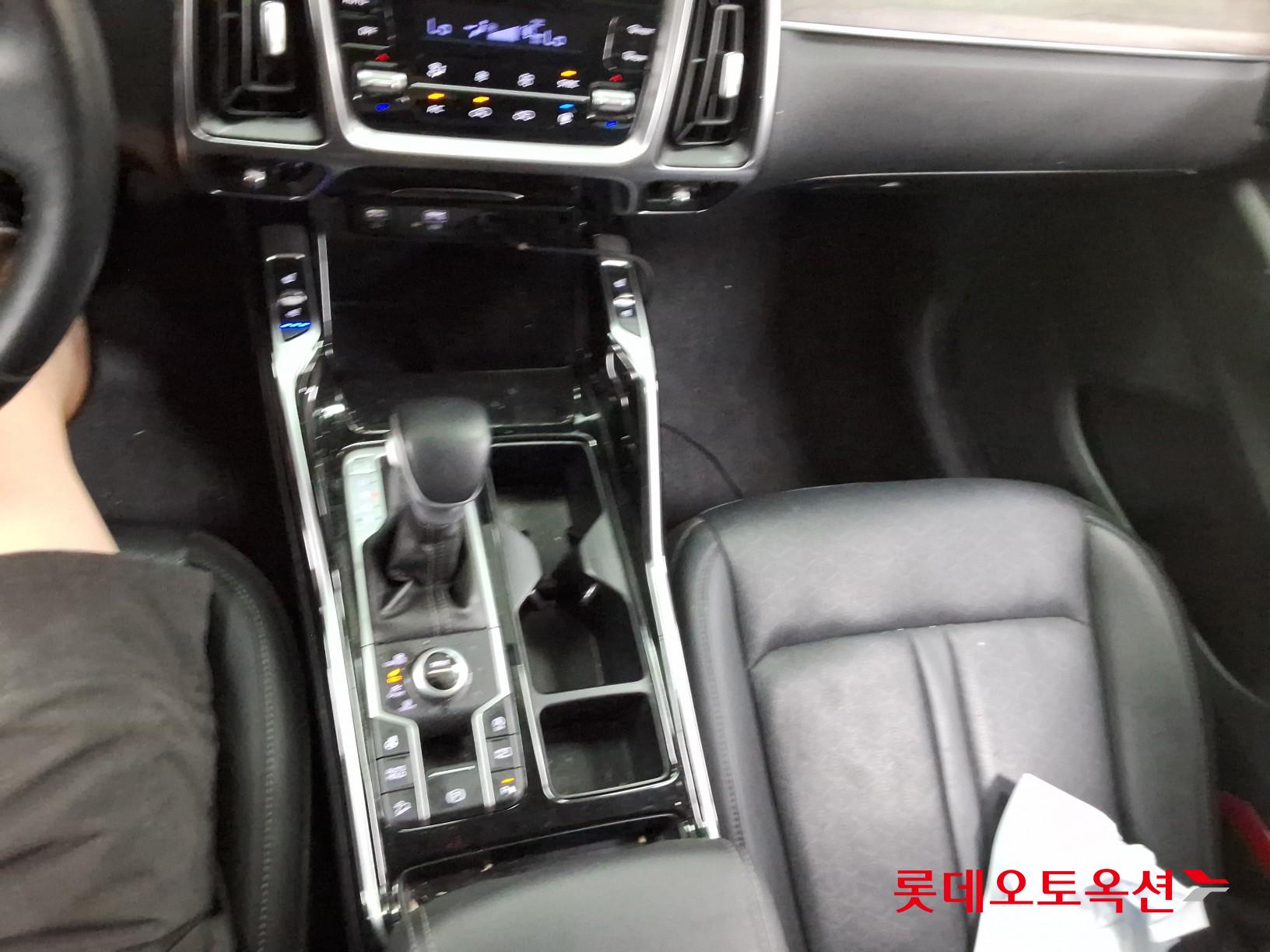 2021 - kia sorento