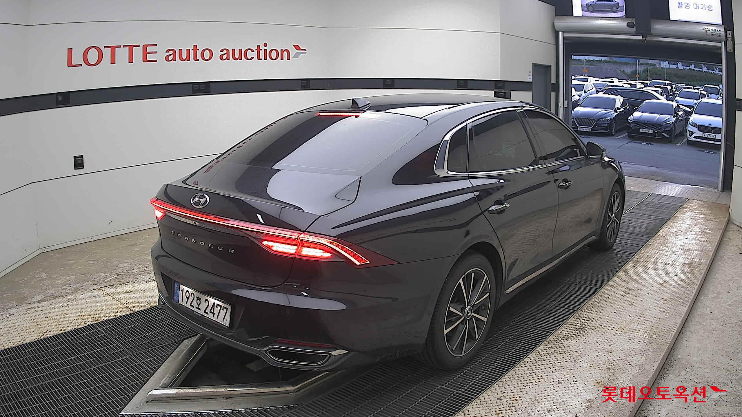 2022 - hyundai grandeur