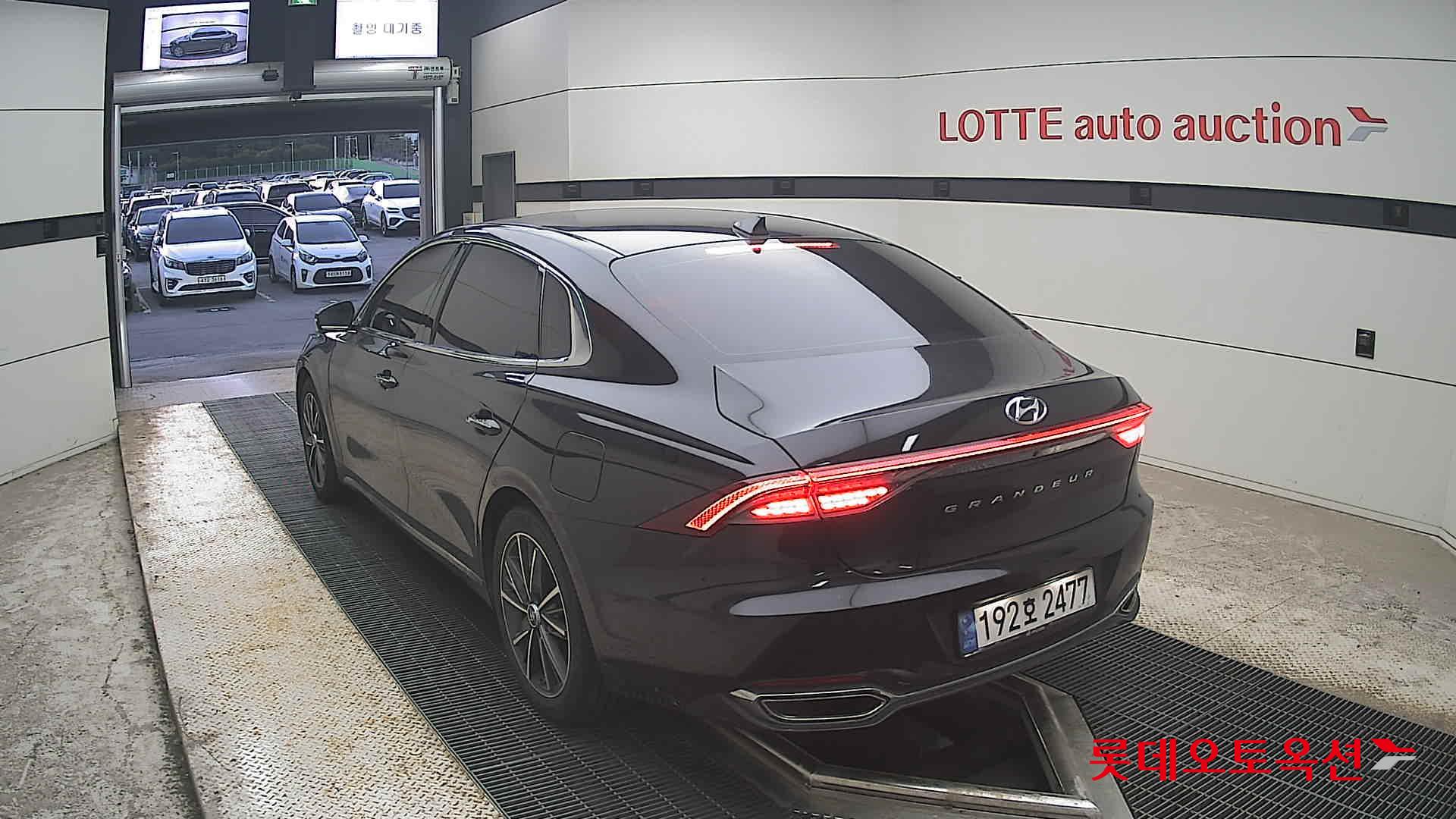 2022 - hyundai grandeur