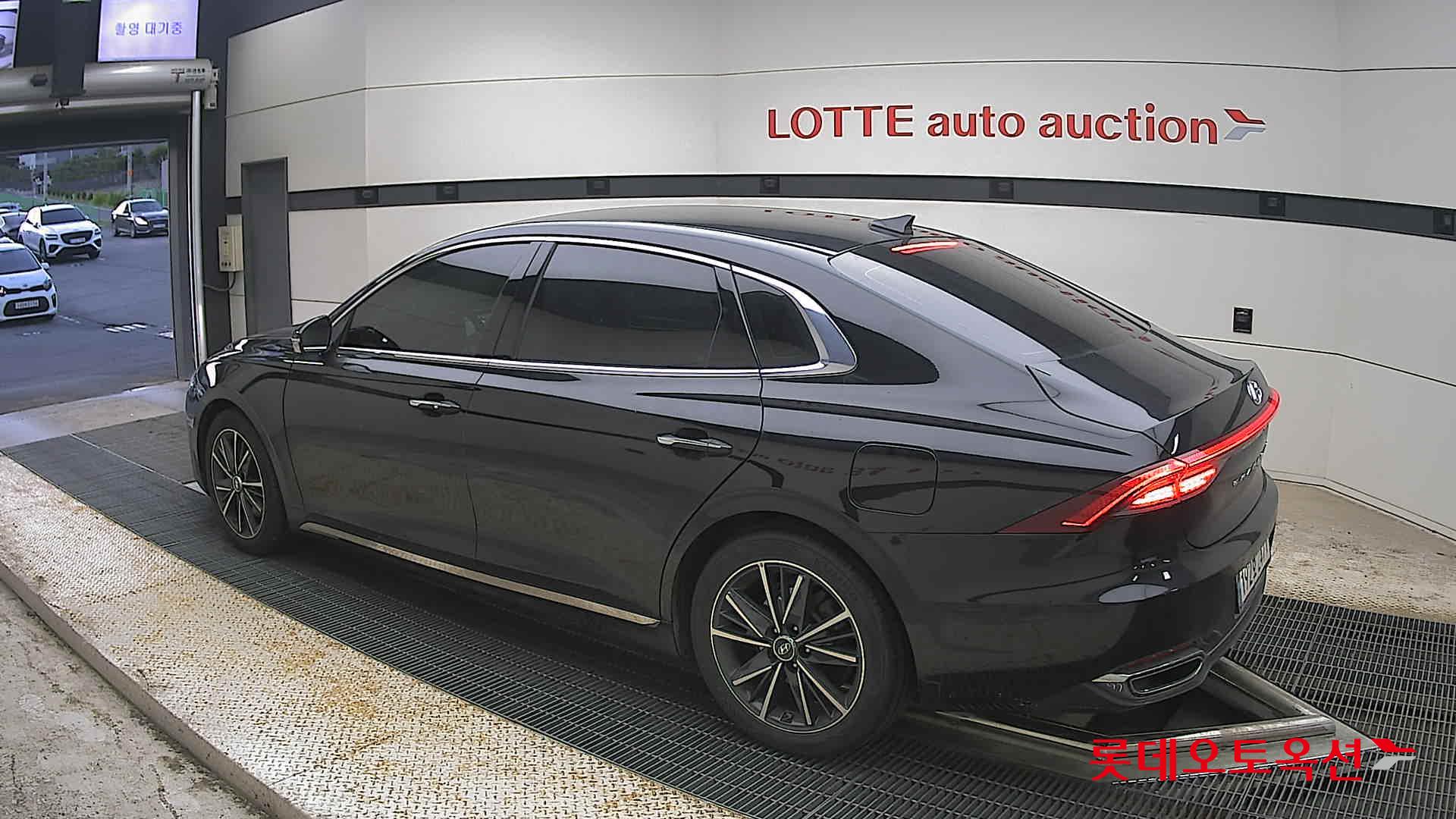 2022 - hyundai grandeur