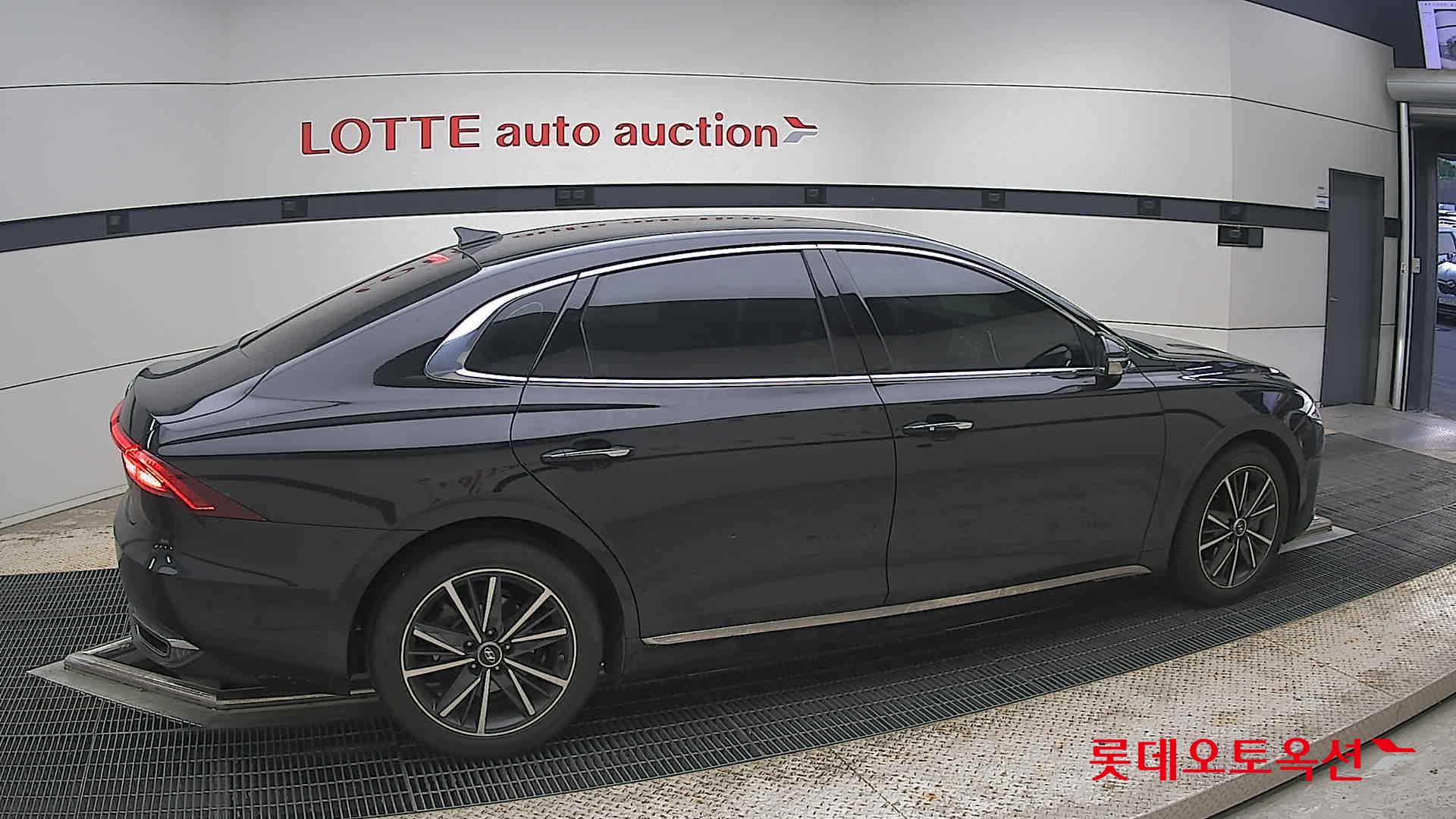 2022 - hyundai grandeur