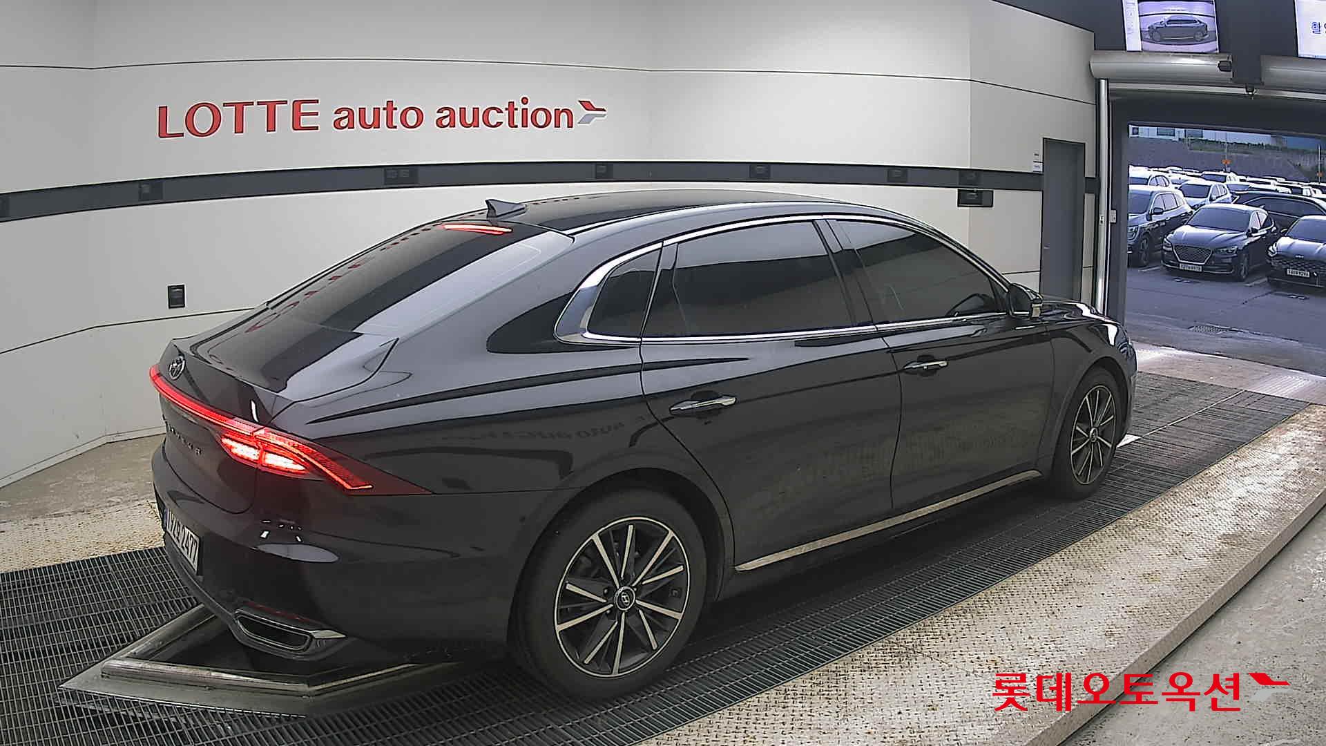 2022 - hyundai grandeur