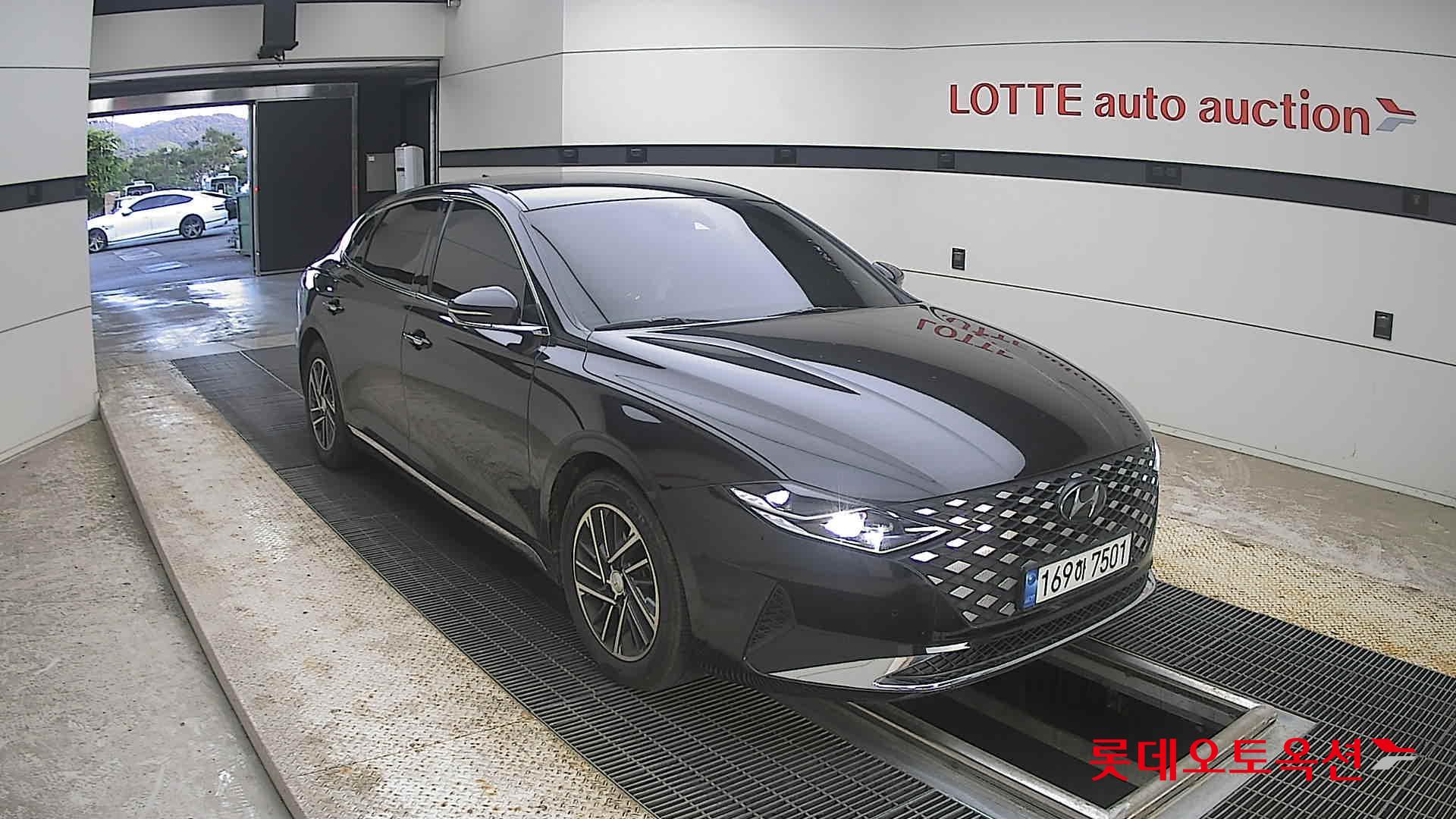 2022 - hyundai grandeur