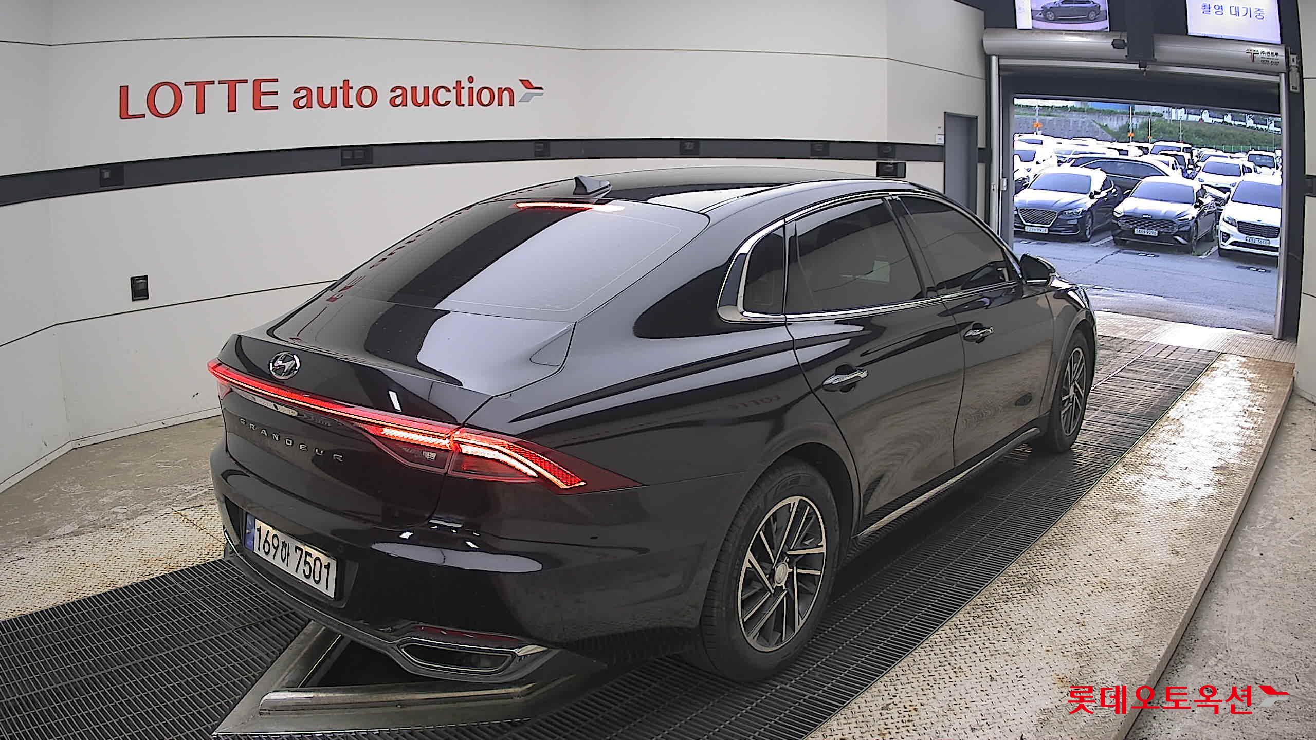 2022 - hyundai grandeur