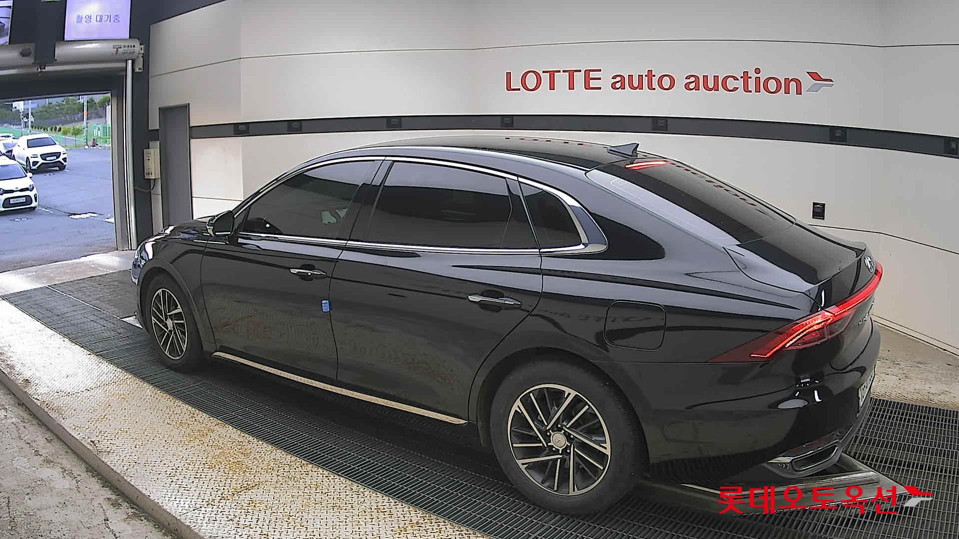 2022 - hyundai grandeur