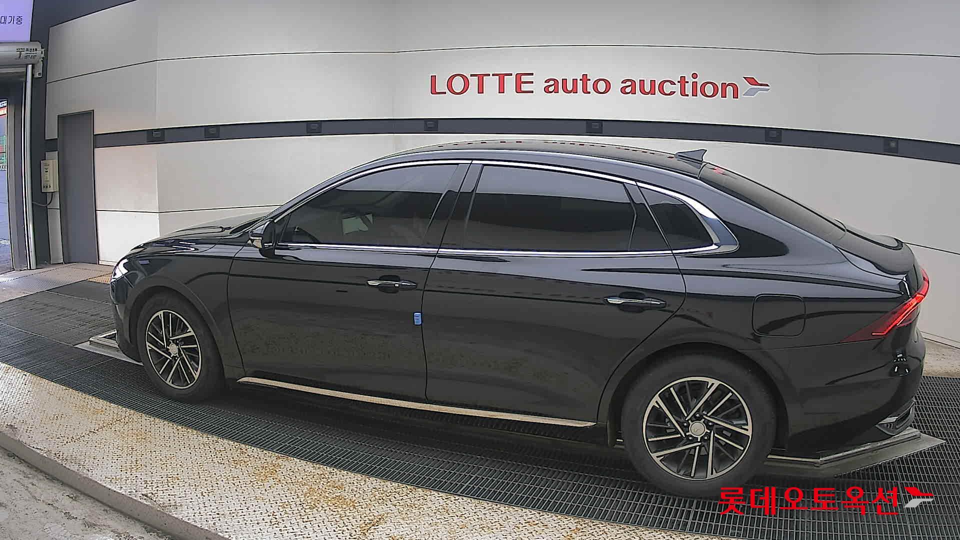 2022 - hyundai grandeur