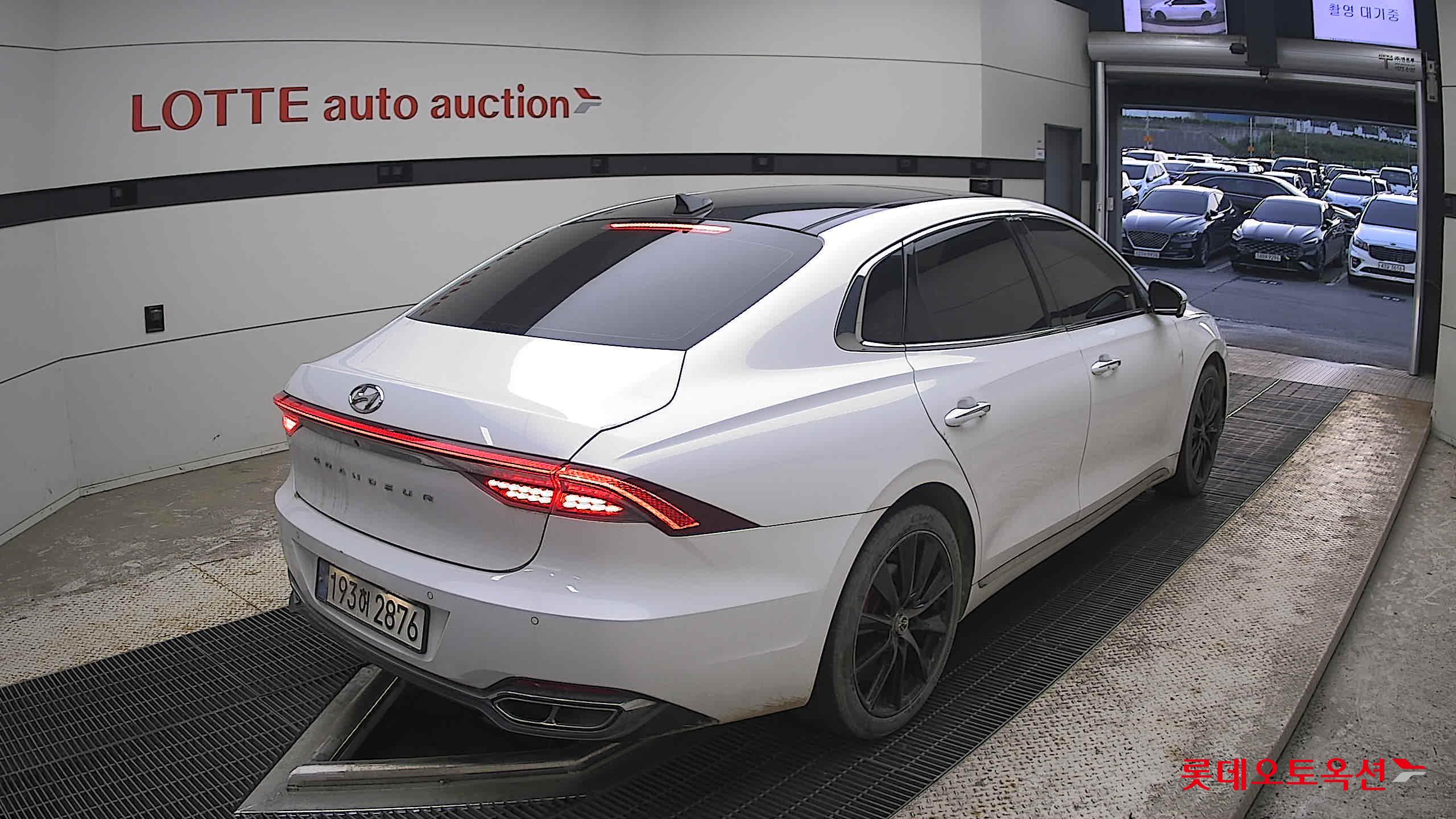 2022 - hyundai grandeur