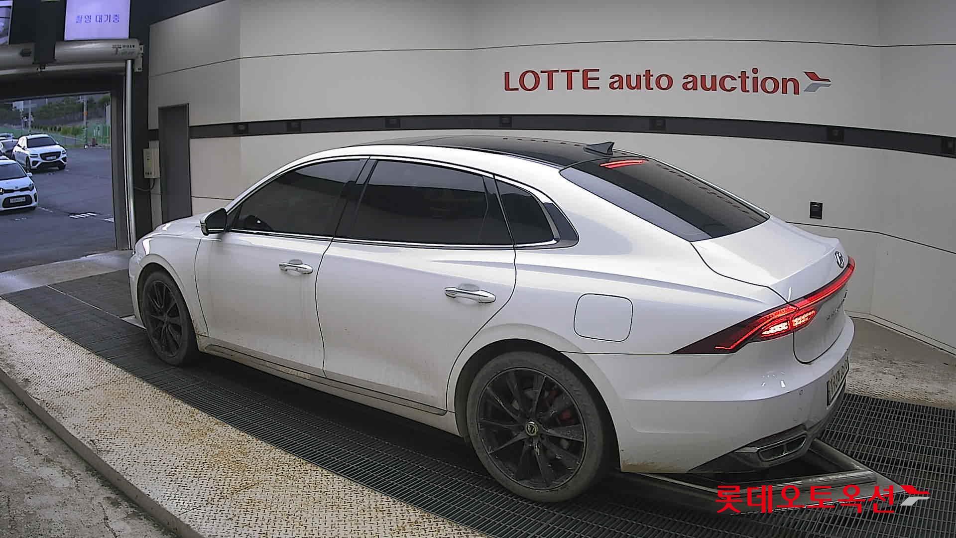 2022 - hyundai grandeur