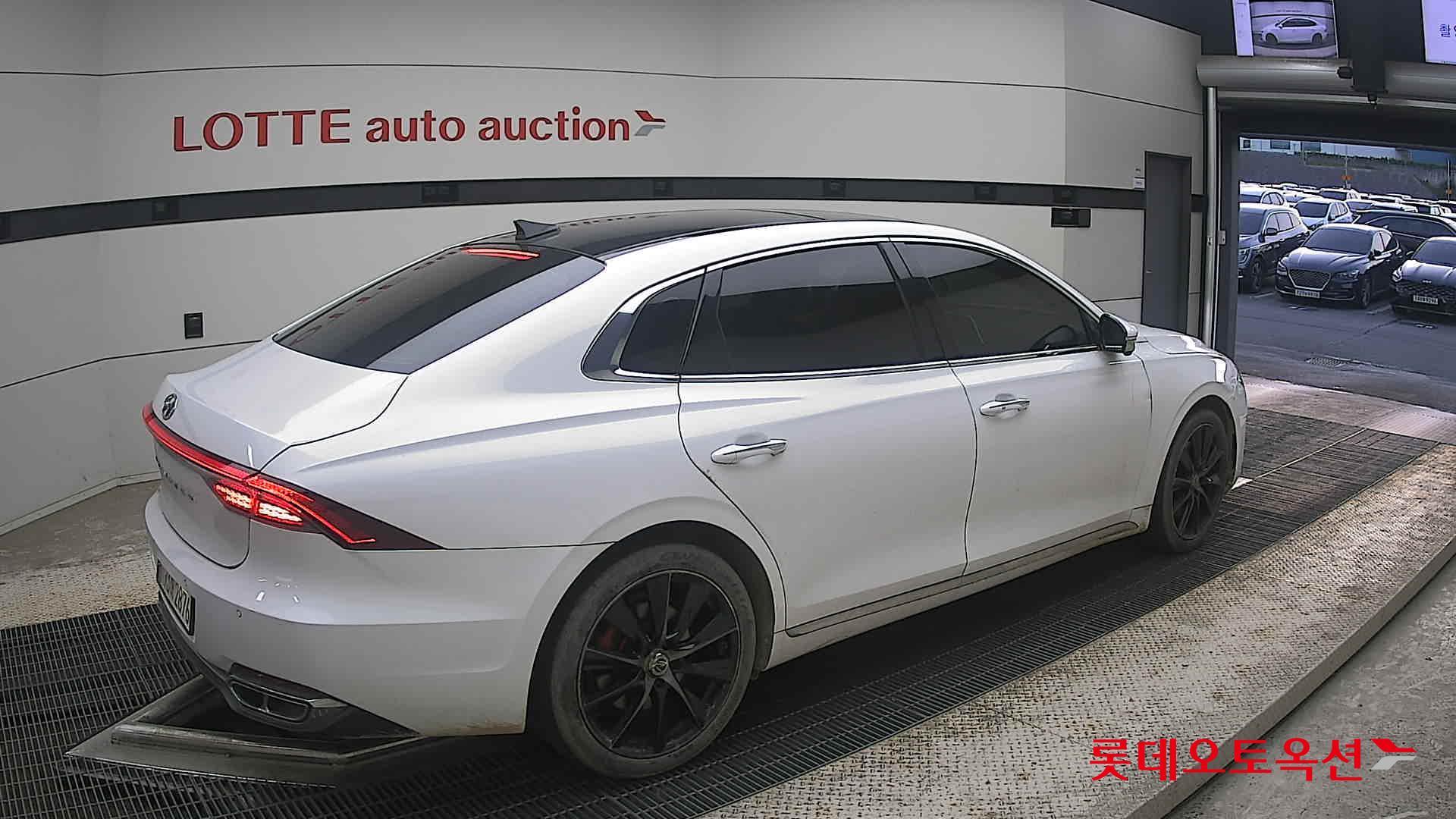 2022 - hyundai grandeur