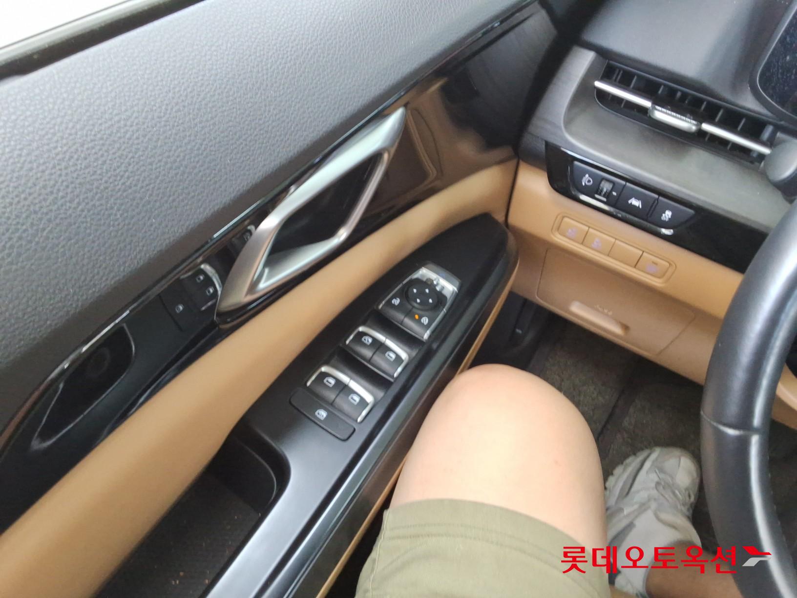 2023 - kia carnival