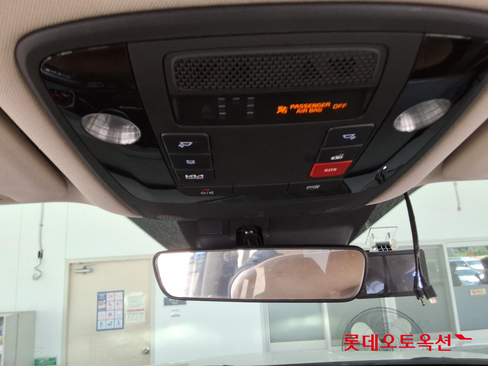 2023 - kia carnival