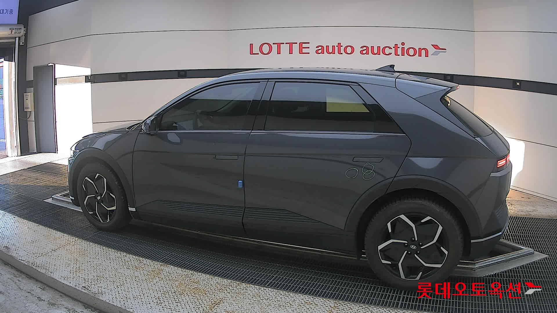 2023 - hyundai ioniq