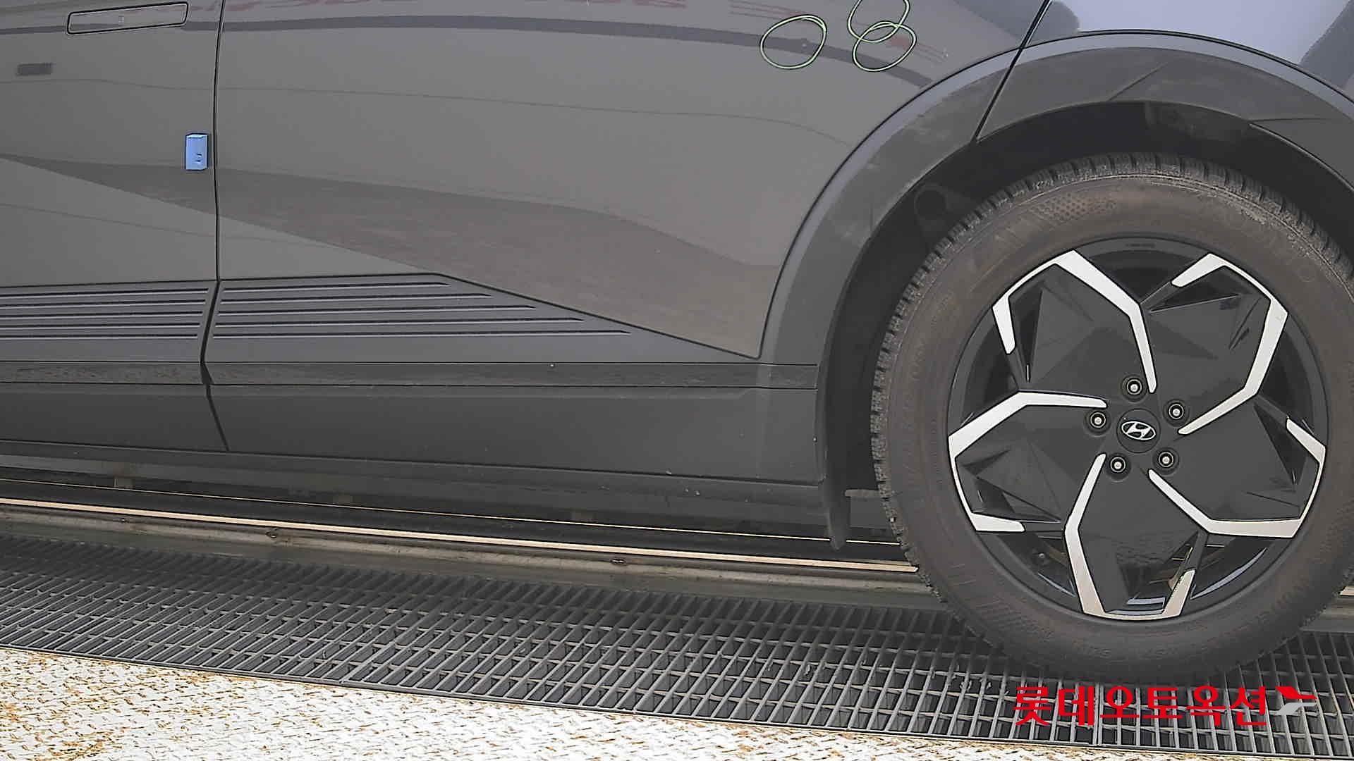2023 - hyundai ioniq