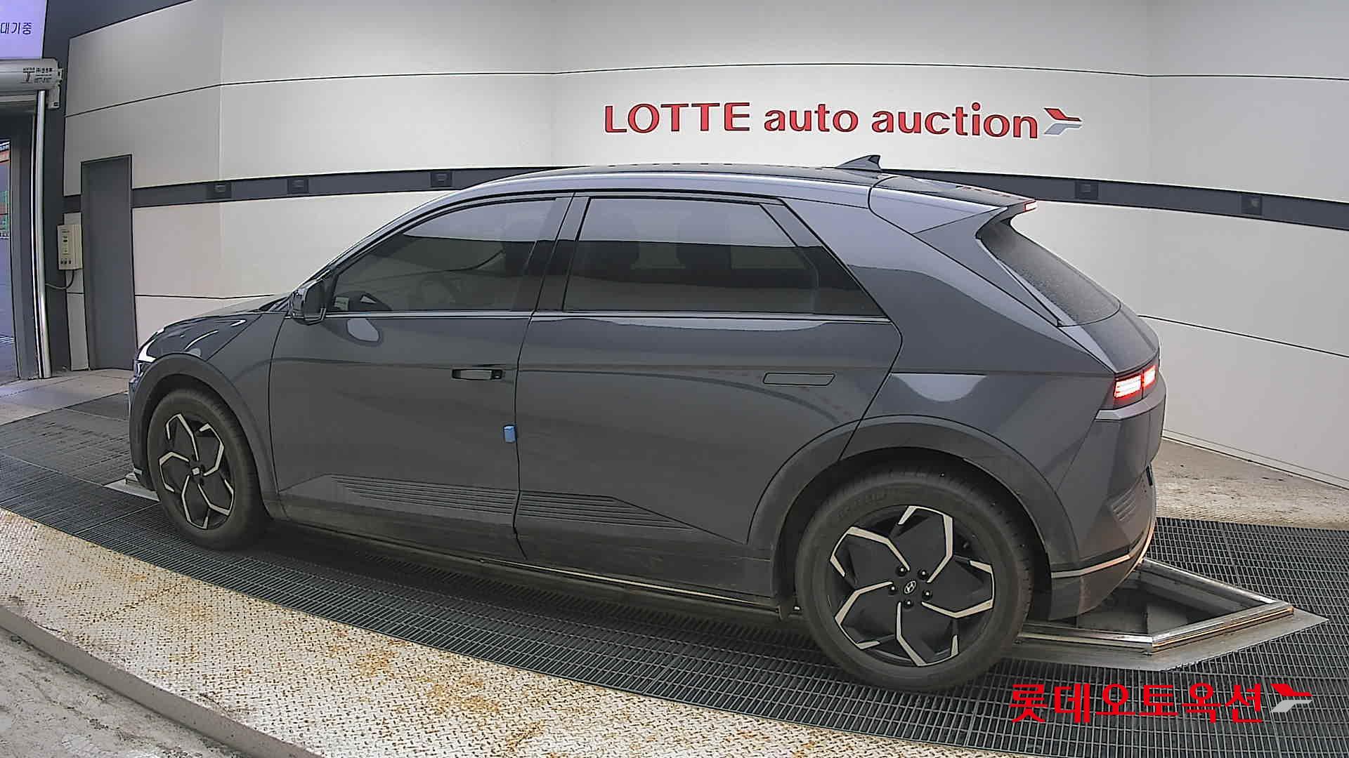 2023 - hyundai ioniq