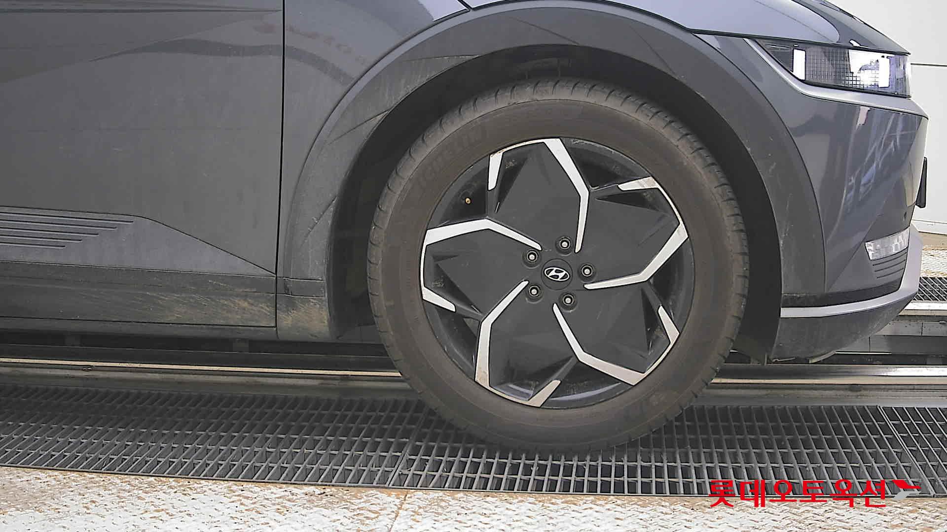 2023 - hyundai ioniq