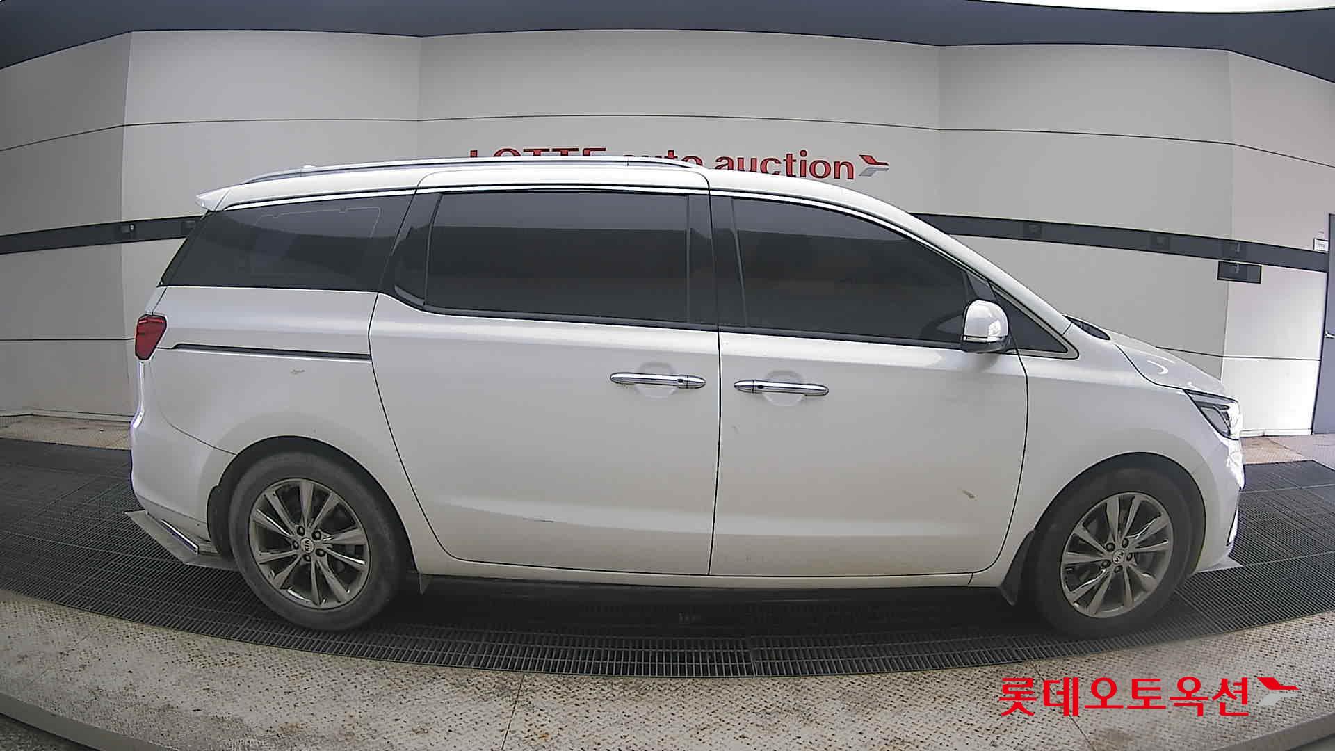 2019 - kia carnival