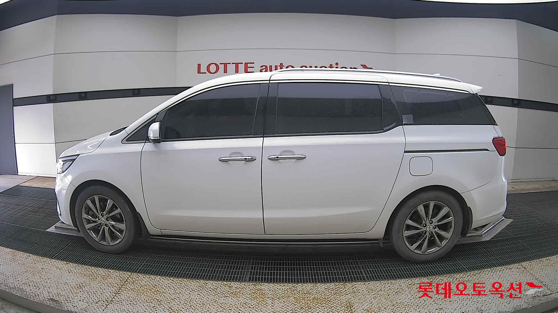 2019 - kia carnival