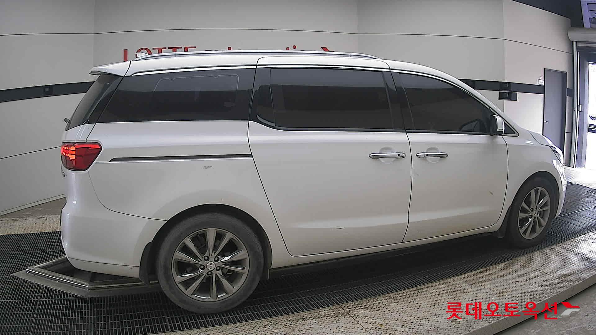 2019 - kia carnival