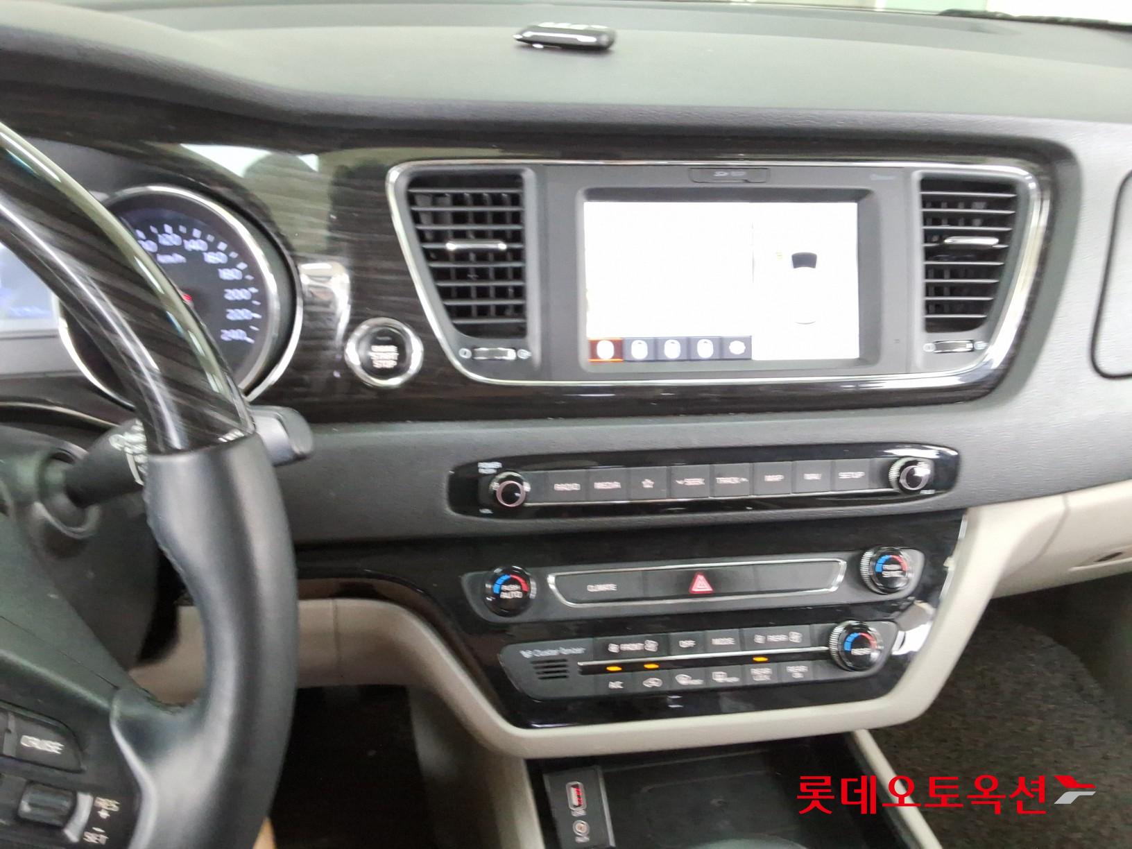 2019 - kia carnival