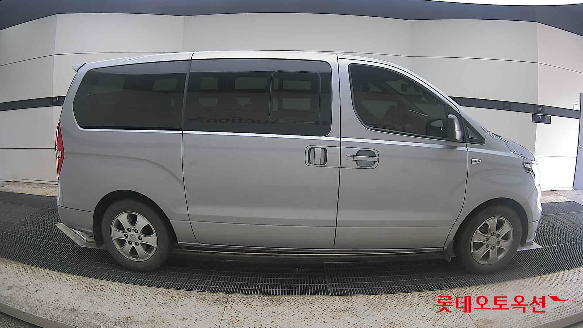 2020 - hyundai grand starex