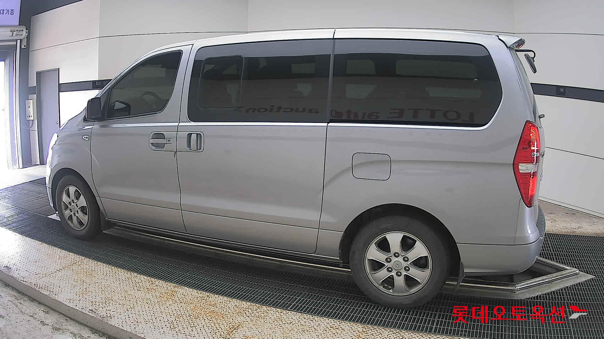 2020 - hyundai grand starex