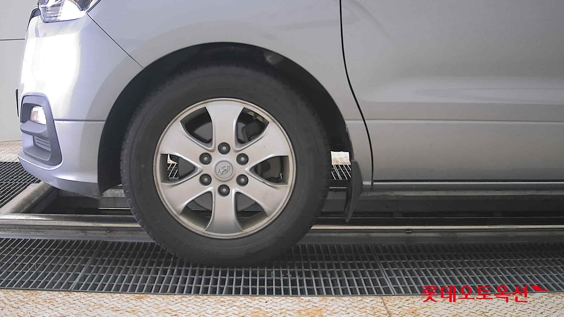 2020 - hyundai grand starex
