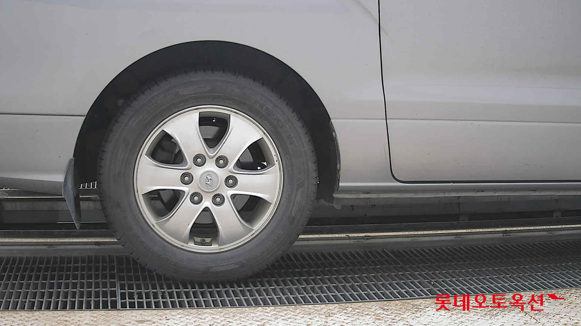 2020 - hyundai grand starex
