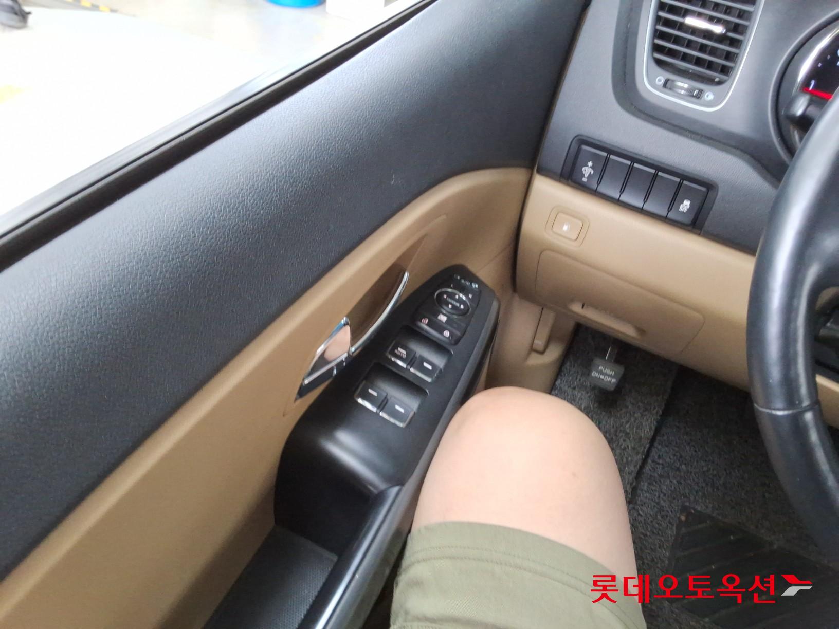 2020 - kia carnival