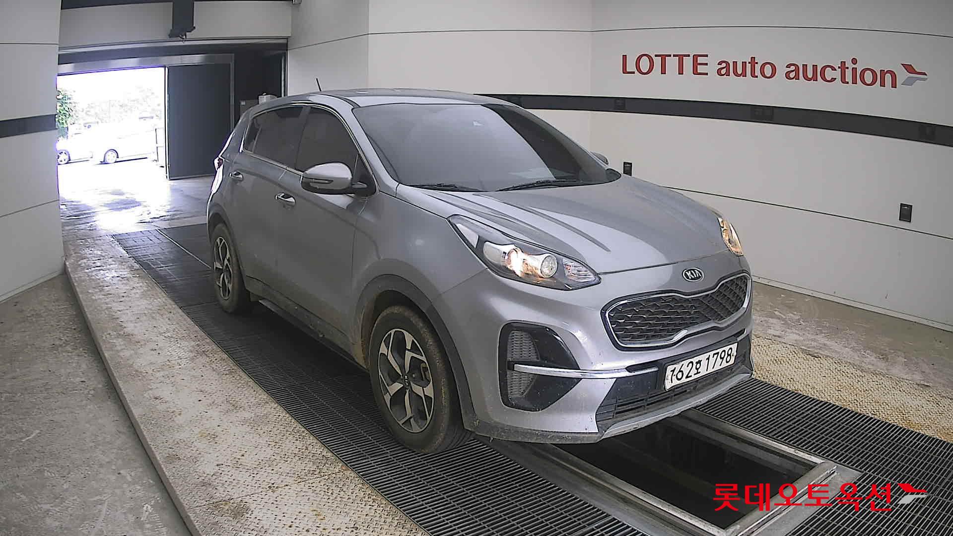 2021 - kia sportage