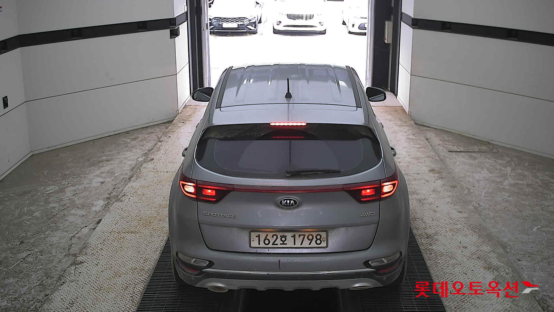 2021 - kia sportage