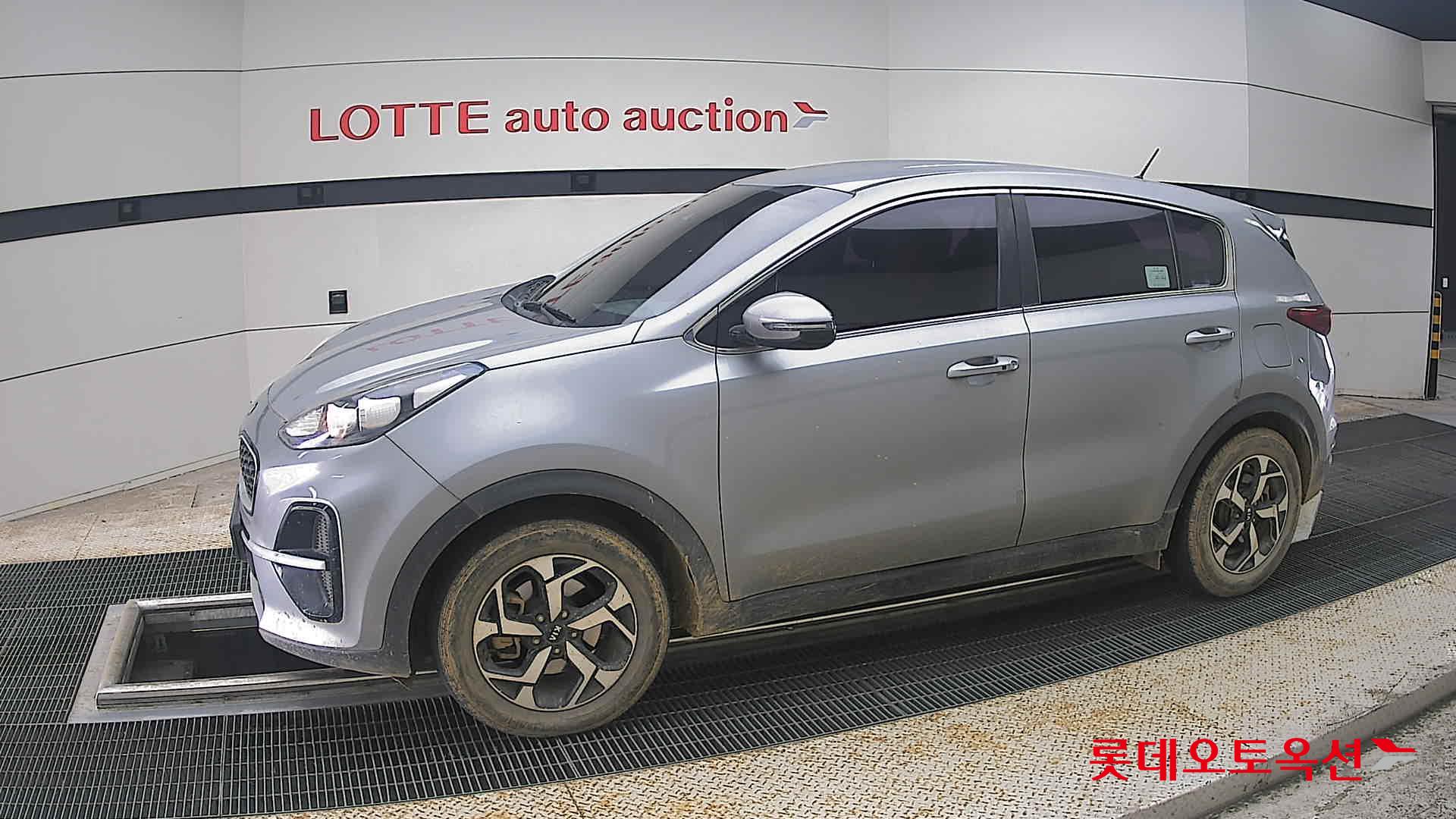 2021 - kia sportage