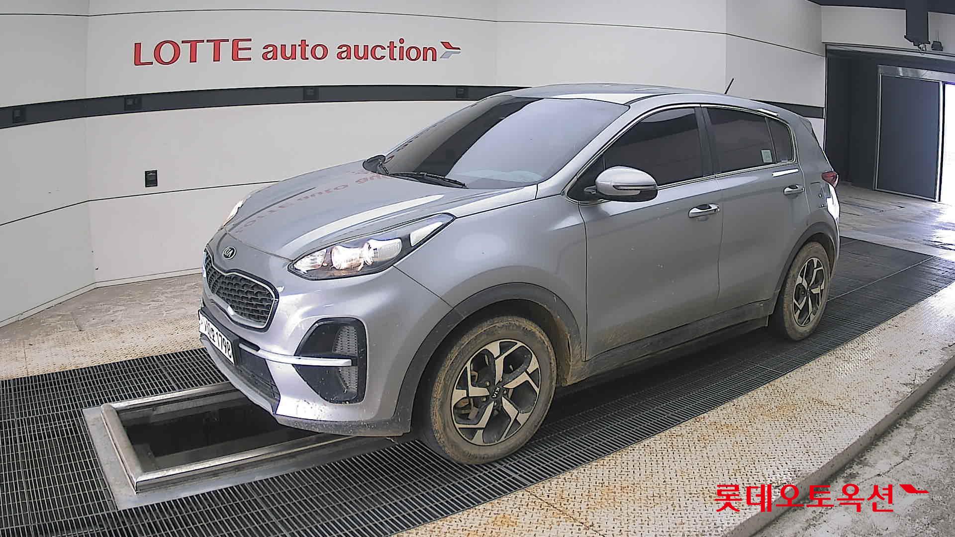2021 - kia sportage