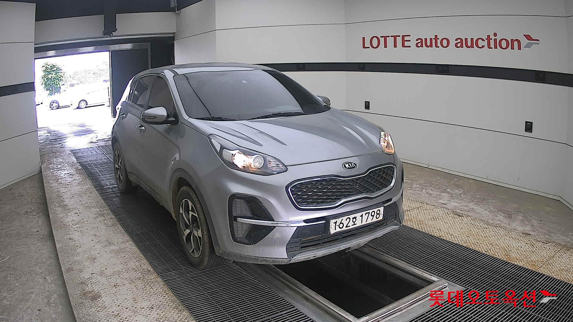 2021 - kia sportage