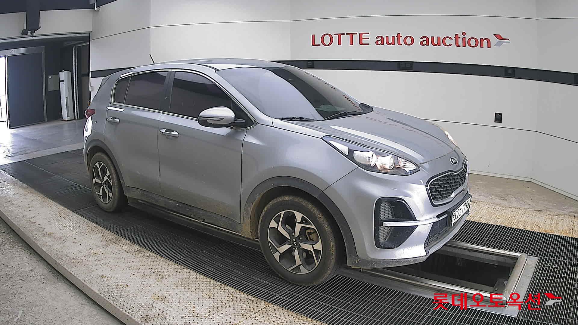2021 - kia sportage