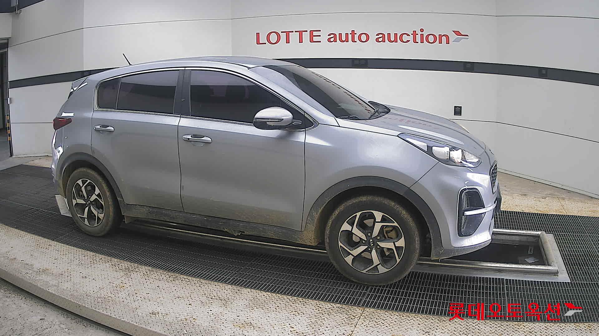2021 - kia sportage