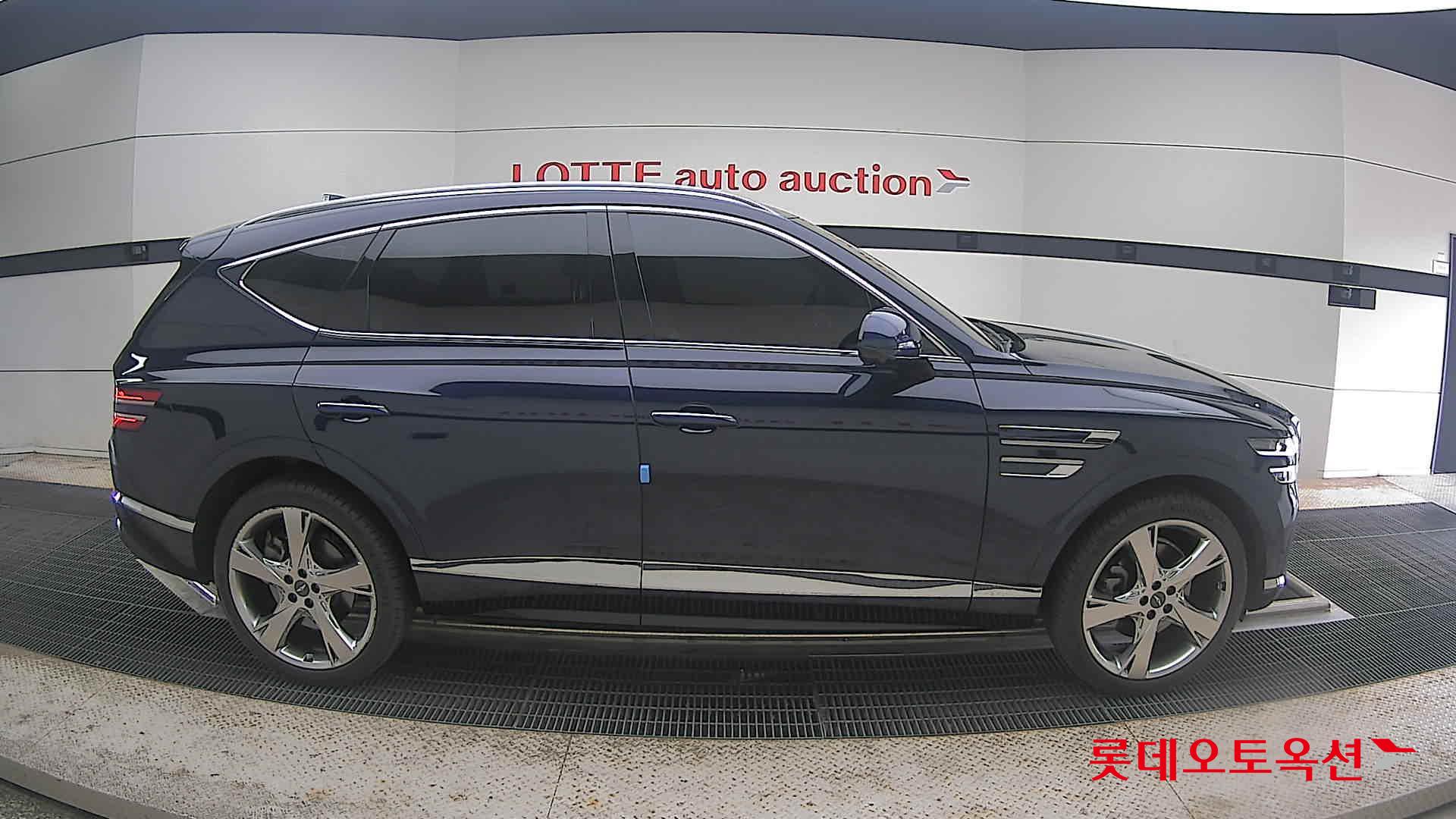 2021 - genesis gv80