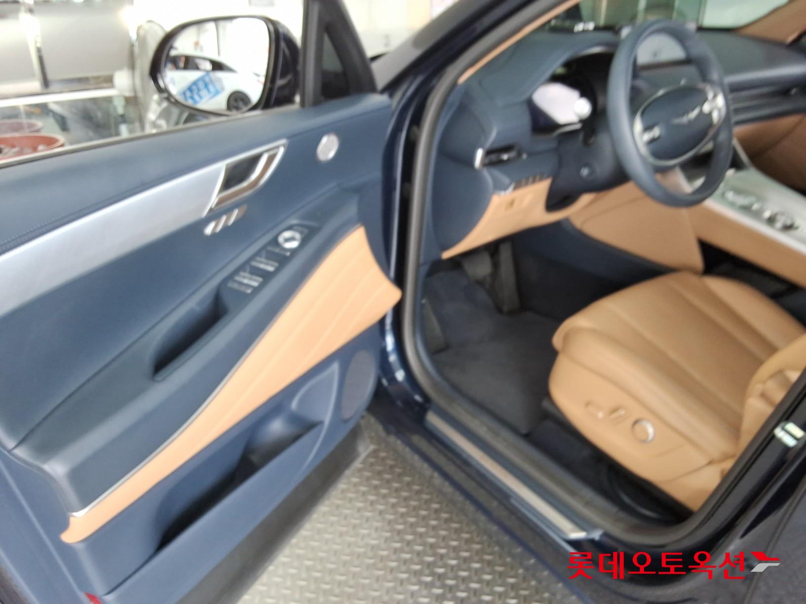 2021 - genesis gv80