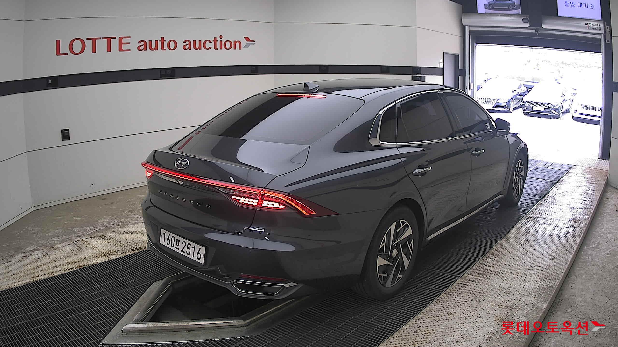 2021 - hyundai grandeur