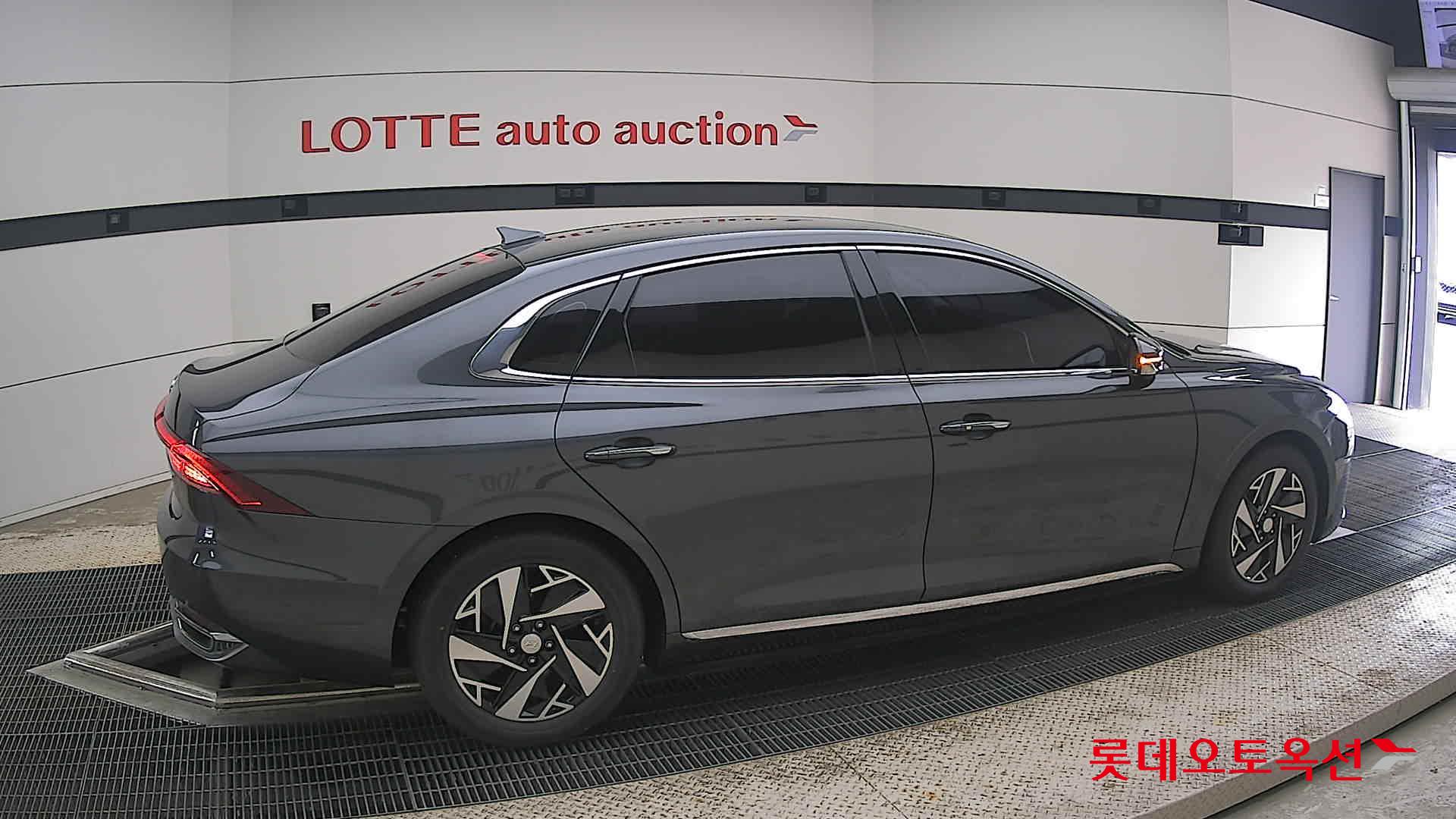 2021 - hyundai grandeur