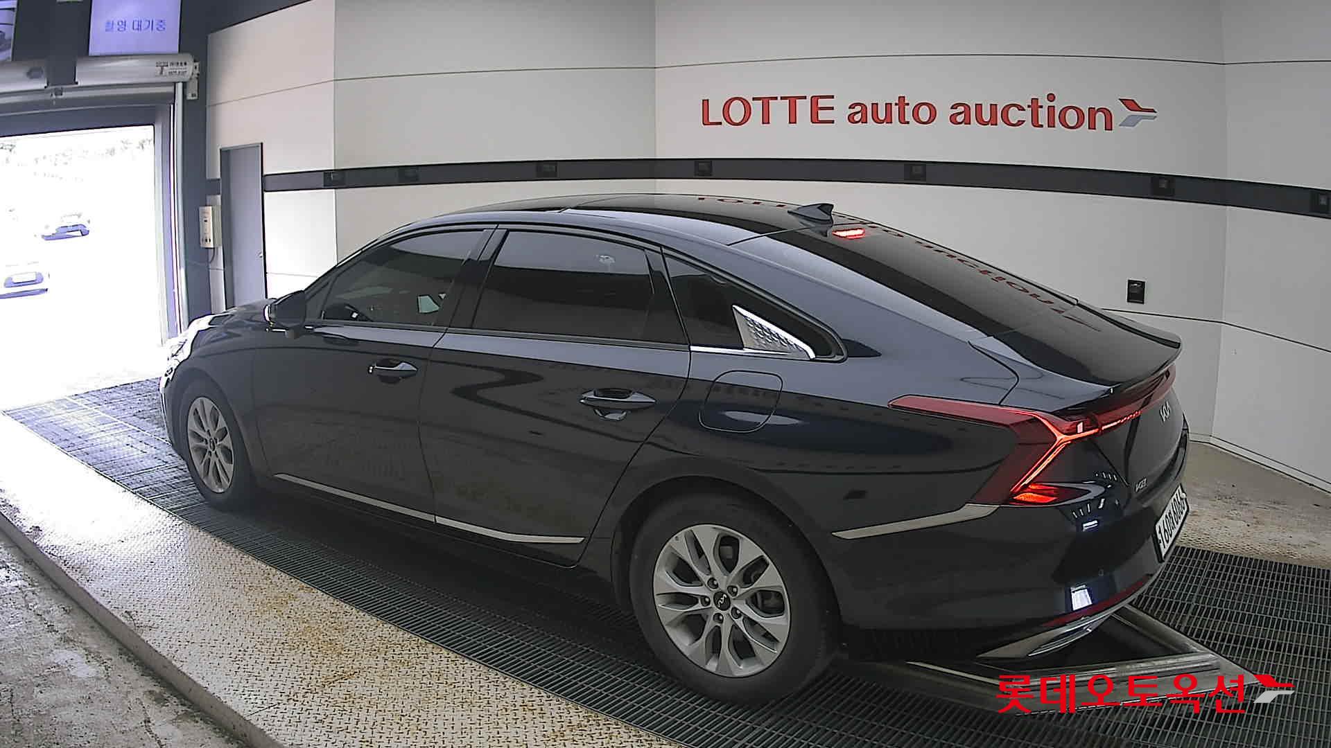 2022 - kia k8