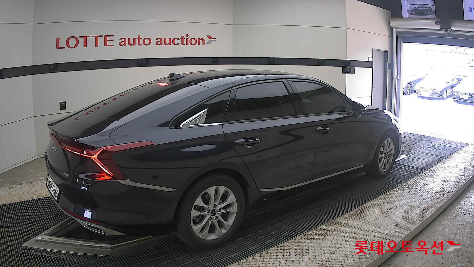 2022 - kia k8