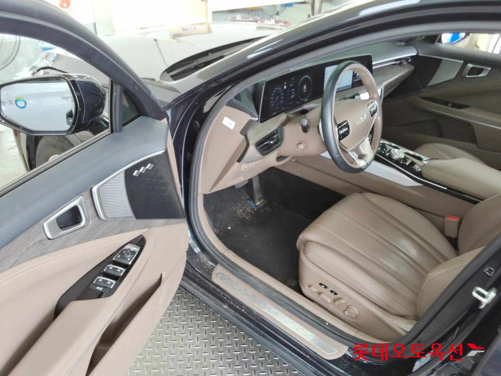 2022 - kia k8