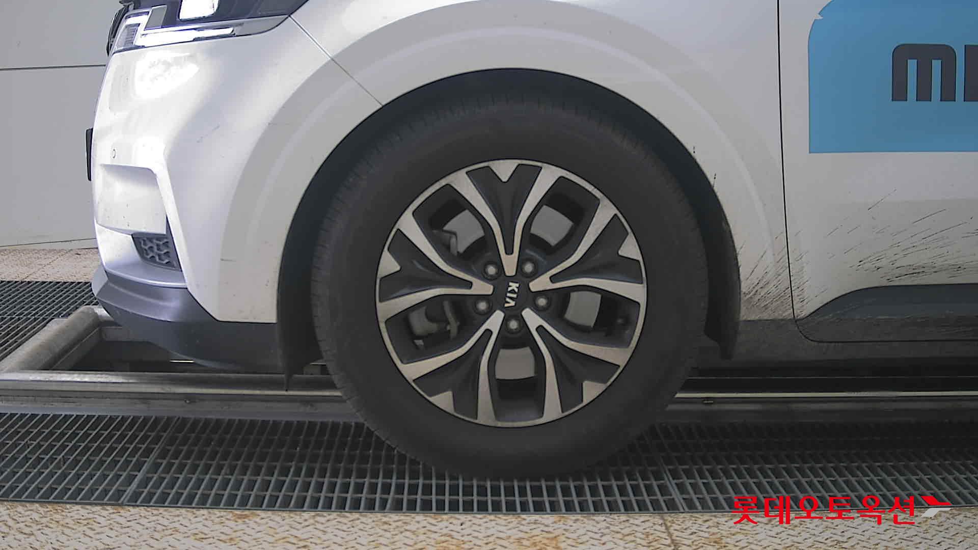 2021 - kia carnival