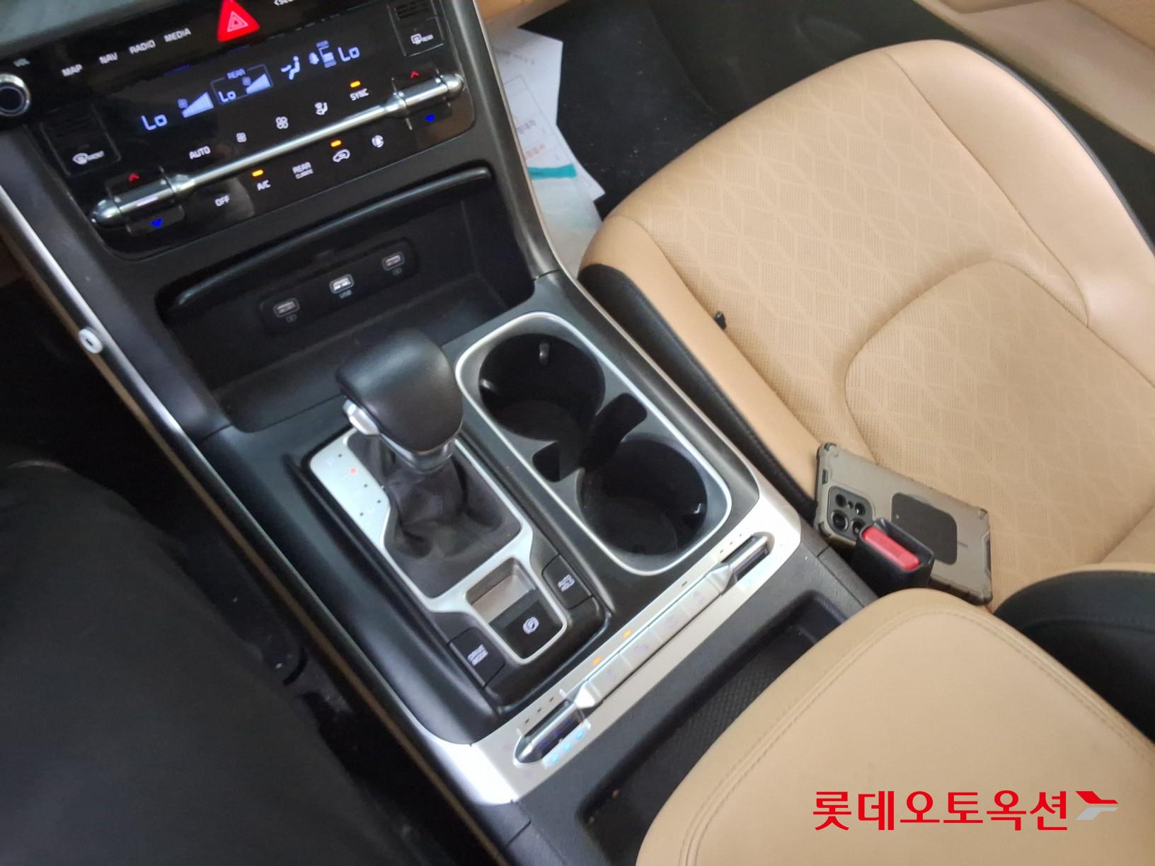 2021 - kia carnival