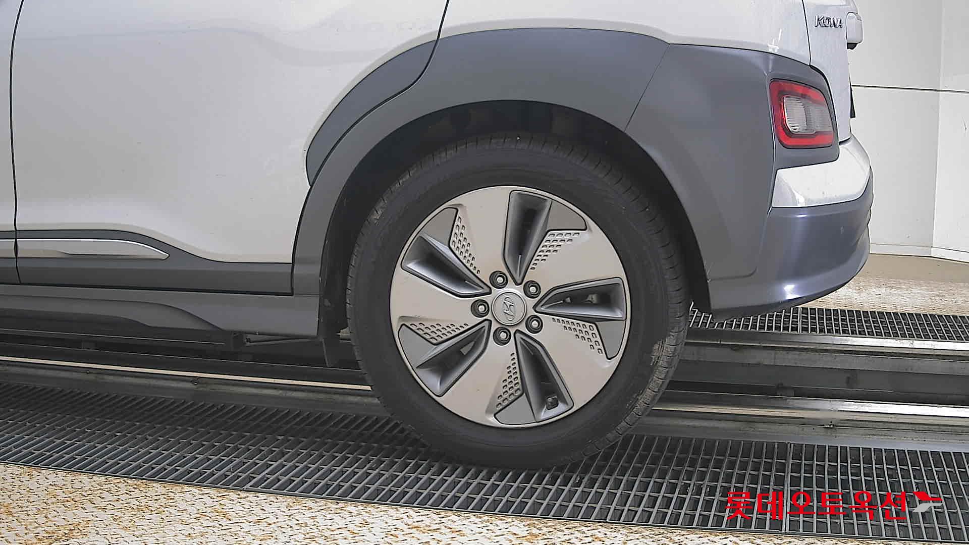 2020 - hyundai kona
