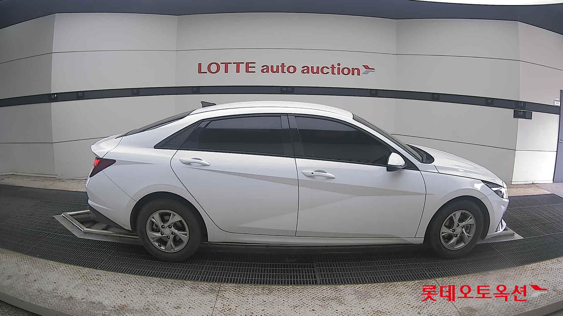 2021 - hyundai avante